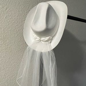 Bridal cowboy hat with veil!!